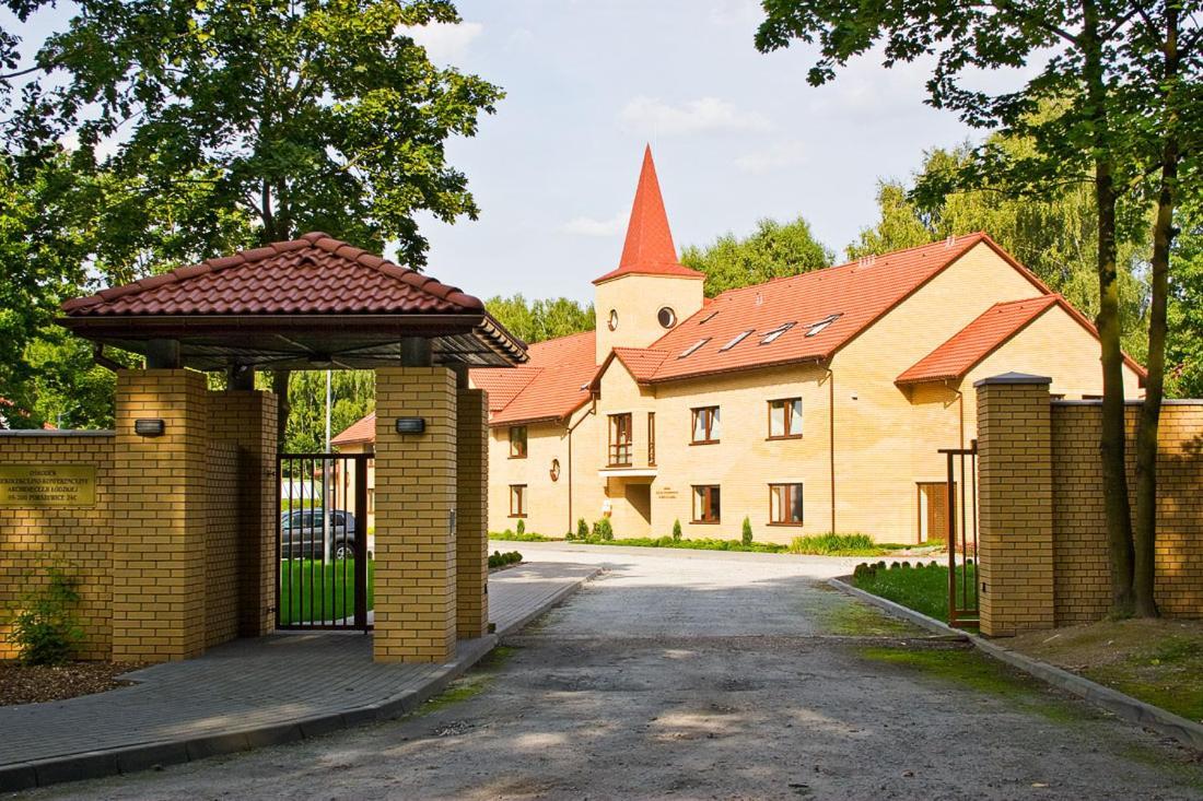 Uroczysko Porszewice - Osrodek Konferencyjno-Rekolekcyjny Archidiecezji Lodzkiej Pabianice Exterior photo